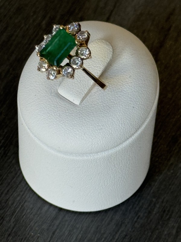 magnifique bague émeraude diamants 